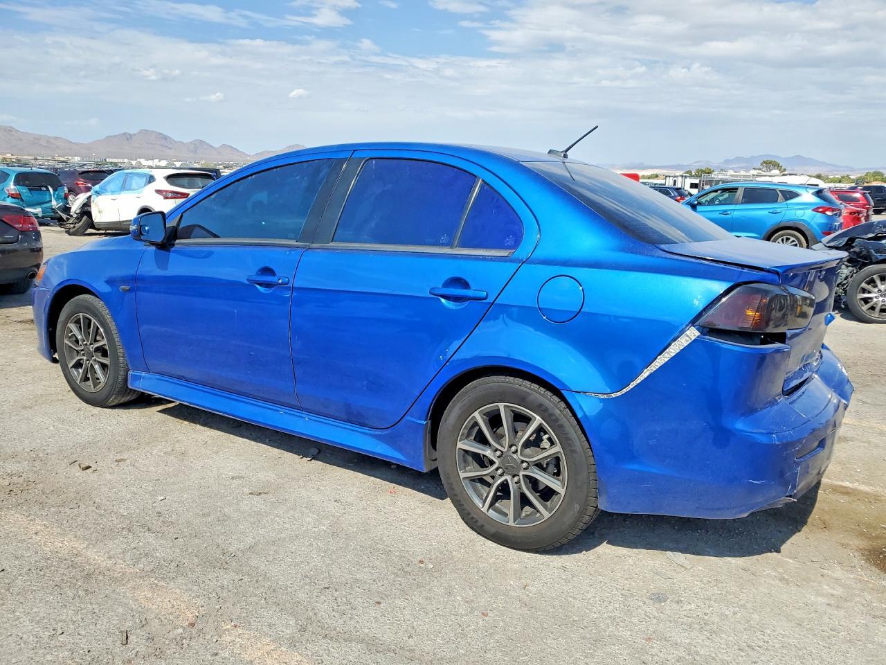 2017 Mitsubishi Lancer Es - Фото 2