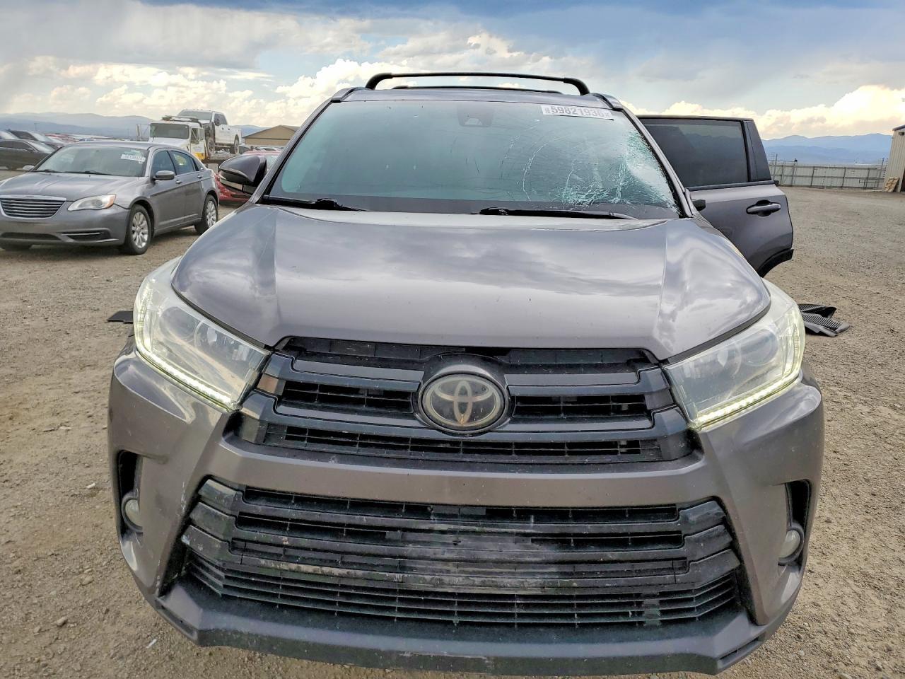 2018 Toyota Highlander Se - Фото 5