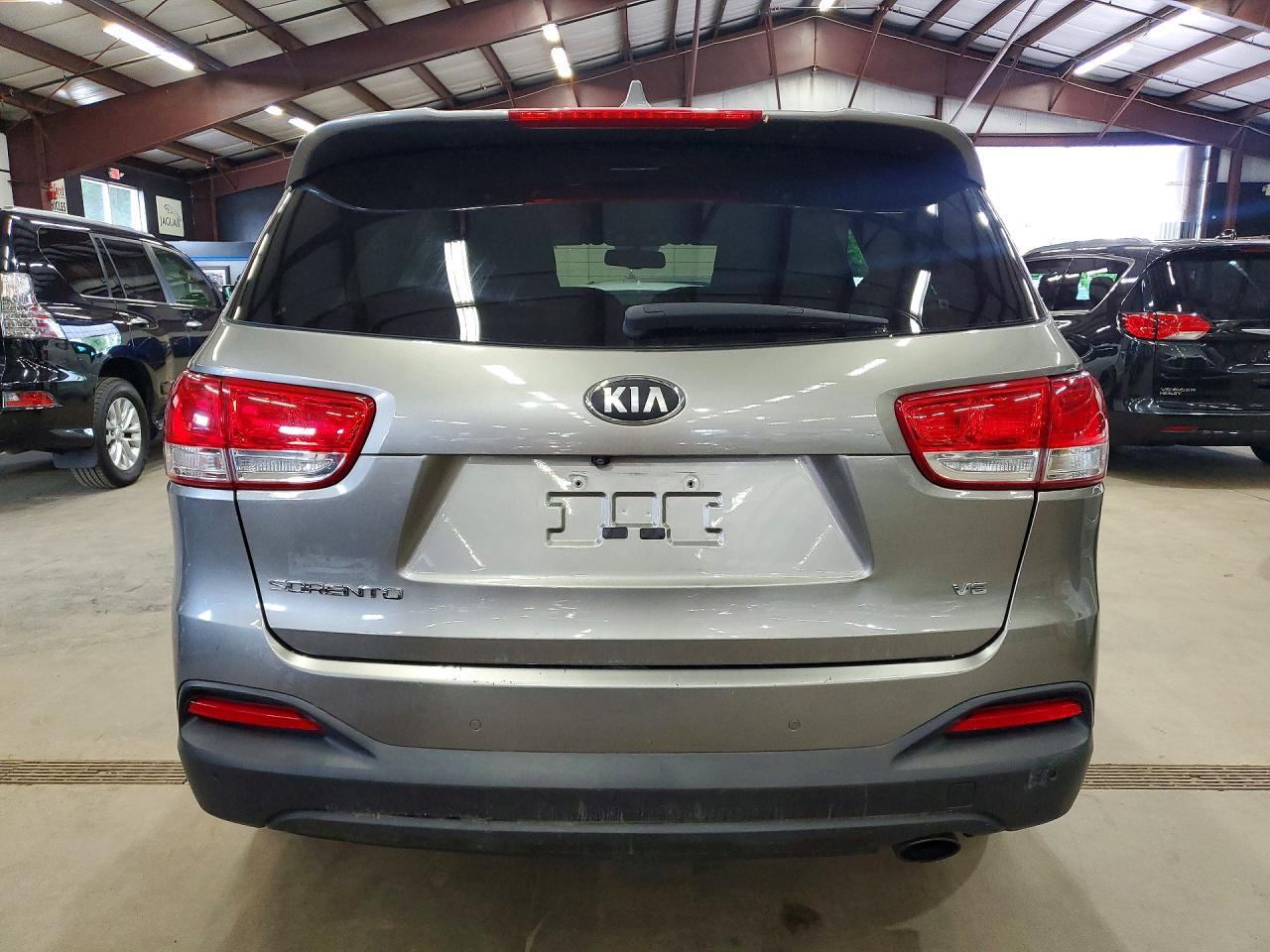 2016 Kia Sorento Lx V6 - Фото 6