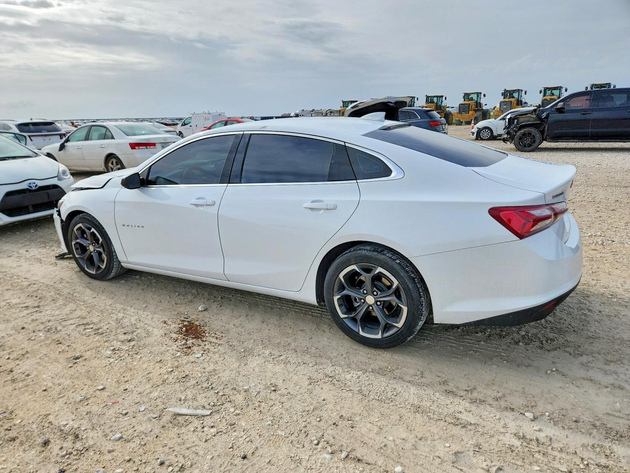 2022 Chevrolet Malibu Lt - Image 2
