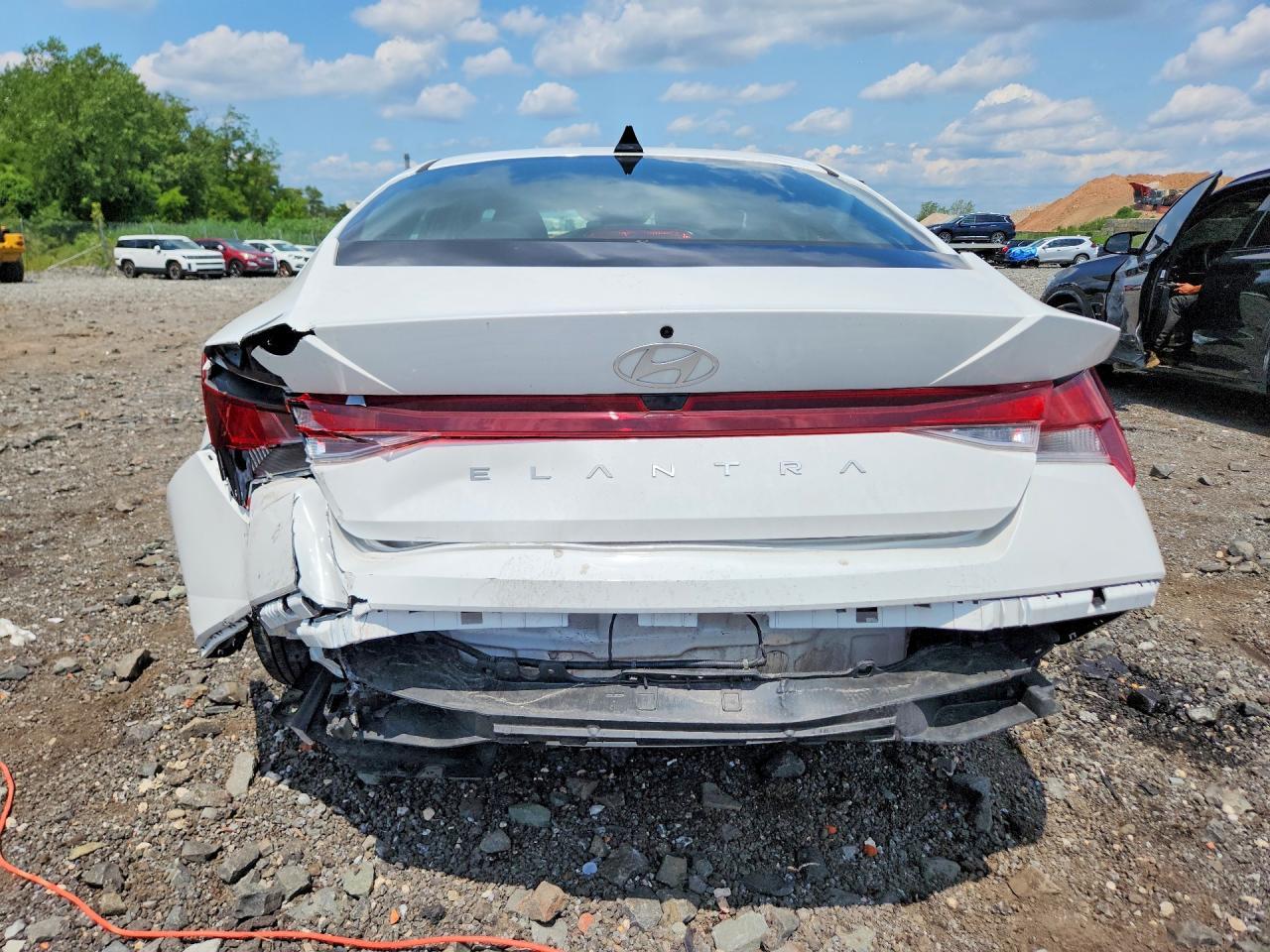 2024 Hyundai Elantra Se - Фото 6