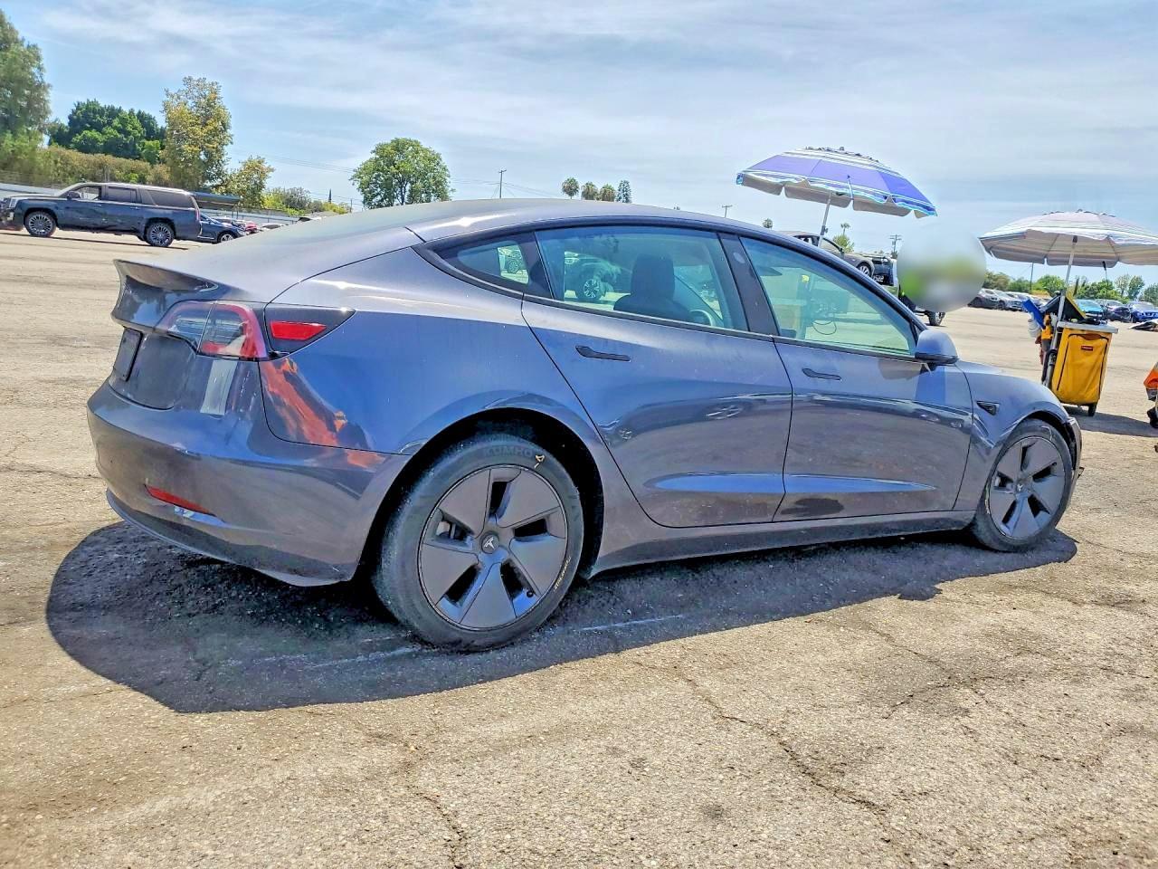 2023 Tesla Model 3 - Фото 3