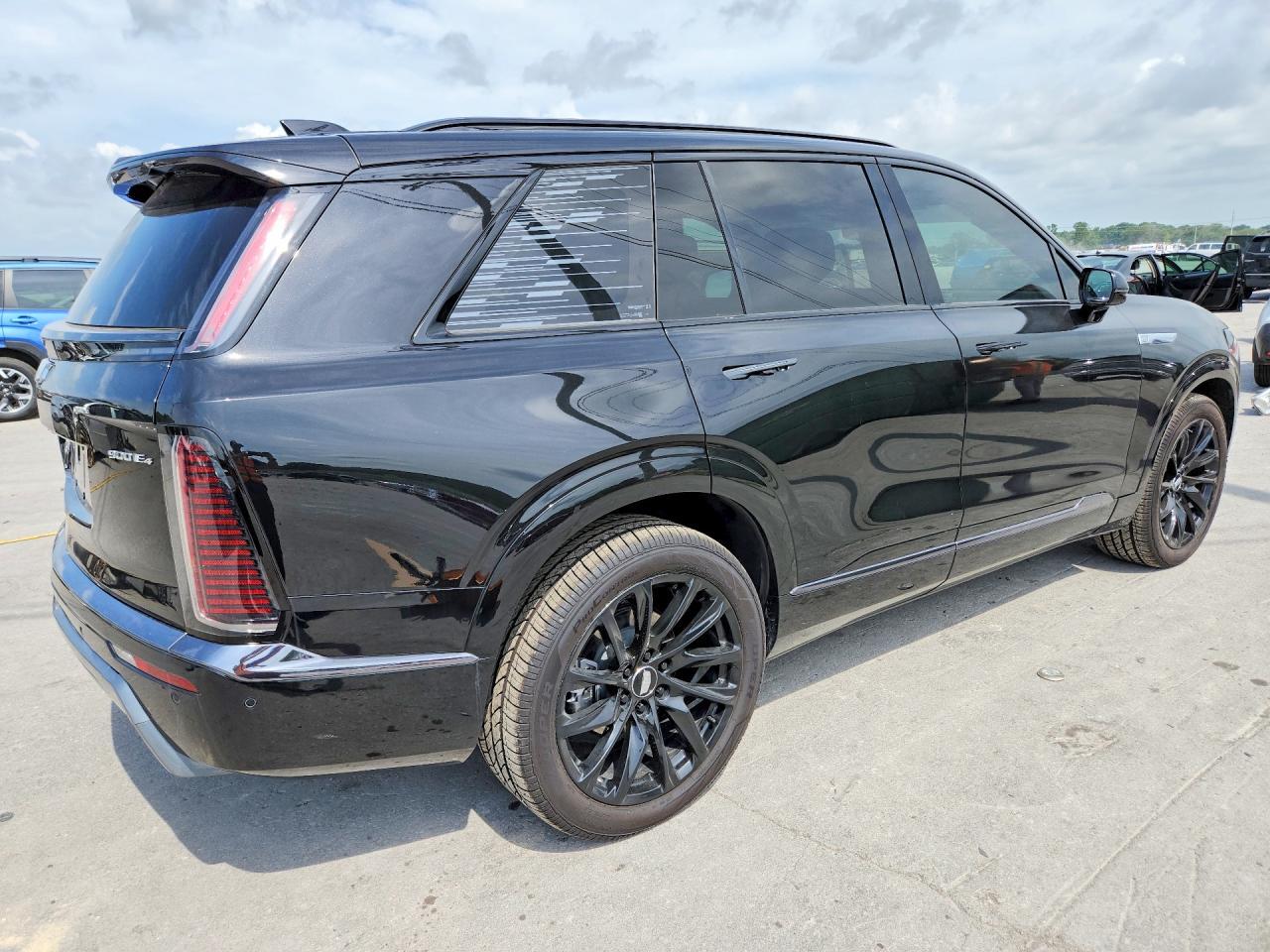 2026 Cadillac Vistiq Sport - Фото 3