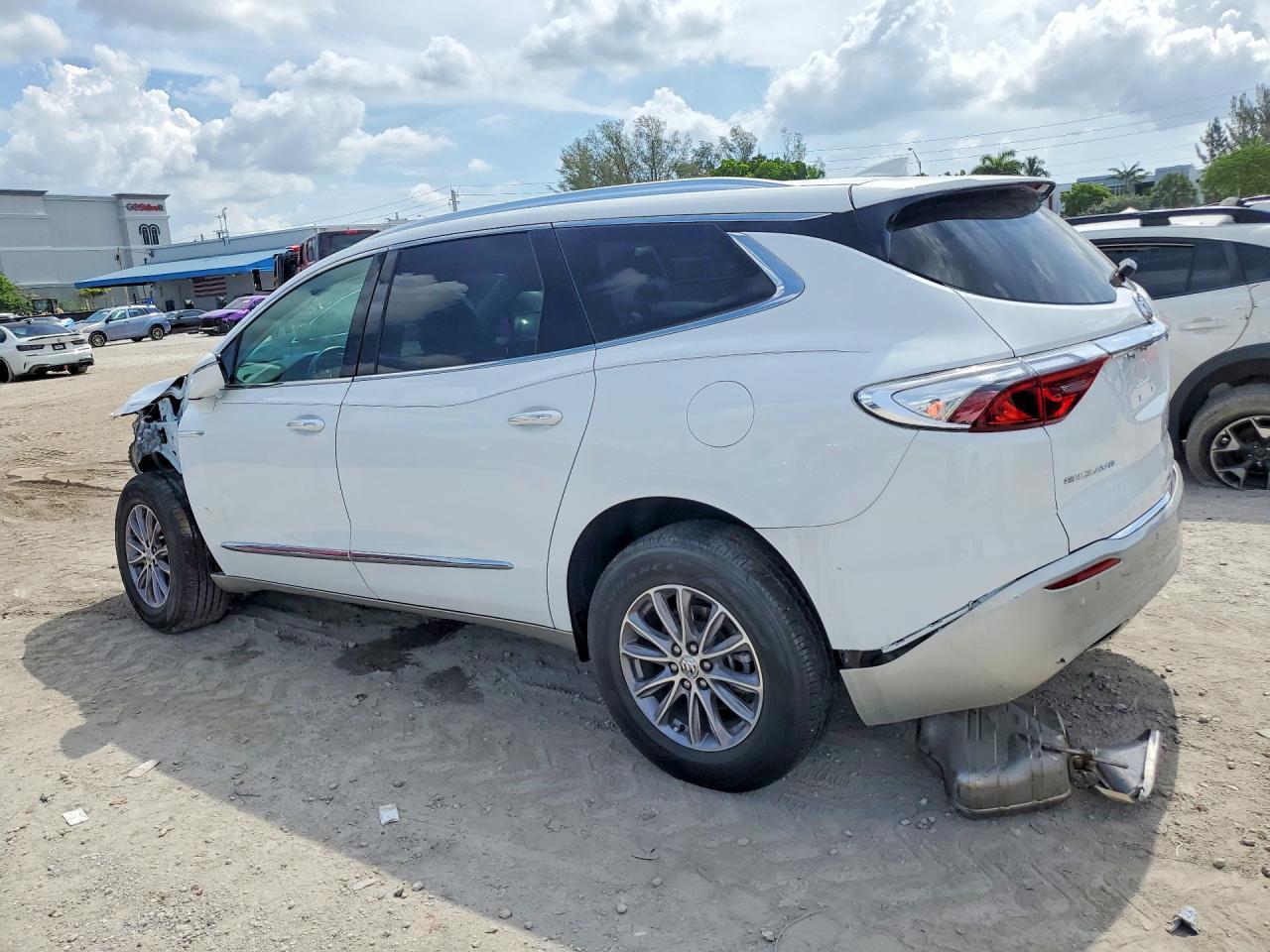 2023 Buick Enclave Essence - Фото 2