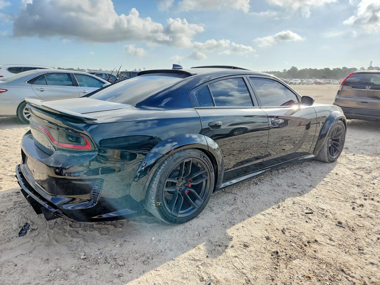 2016 Dodge Charger Srt Hellcat - Image 3