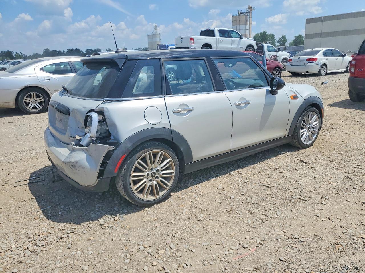 2017 Mini Cooper - Image 3