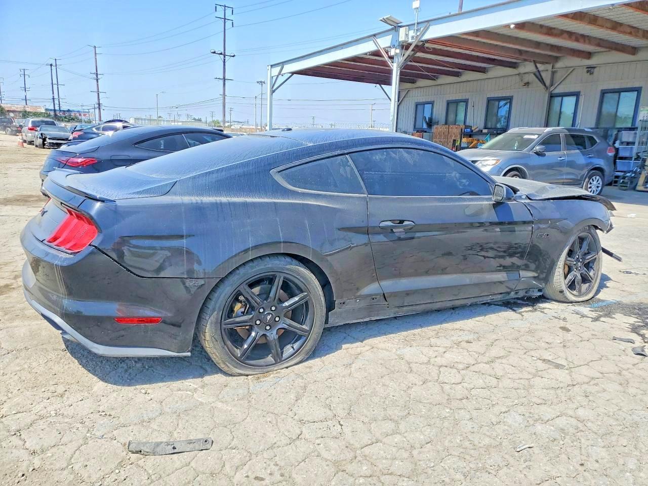 2020 Ford Mustang Gt - Фото 3