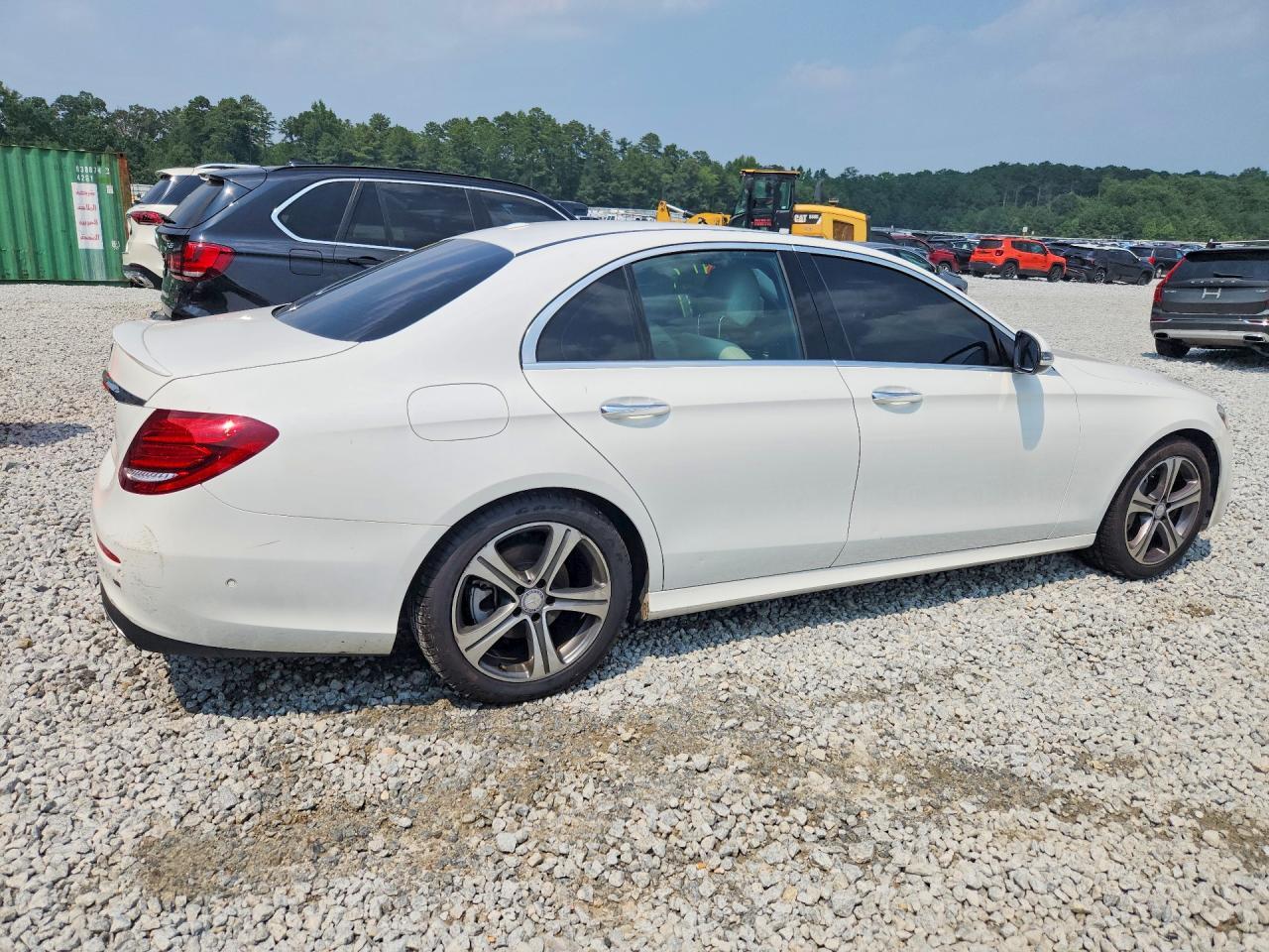2017 Mercedes-Benz E 300 - Фото 3
