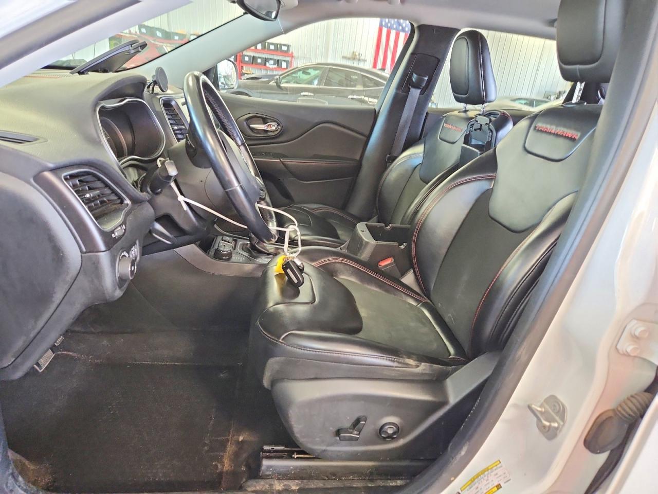 2019 Jeep Cherokee Trailhawk - Image 7
