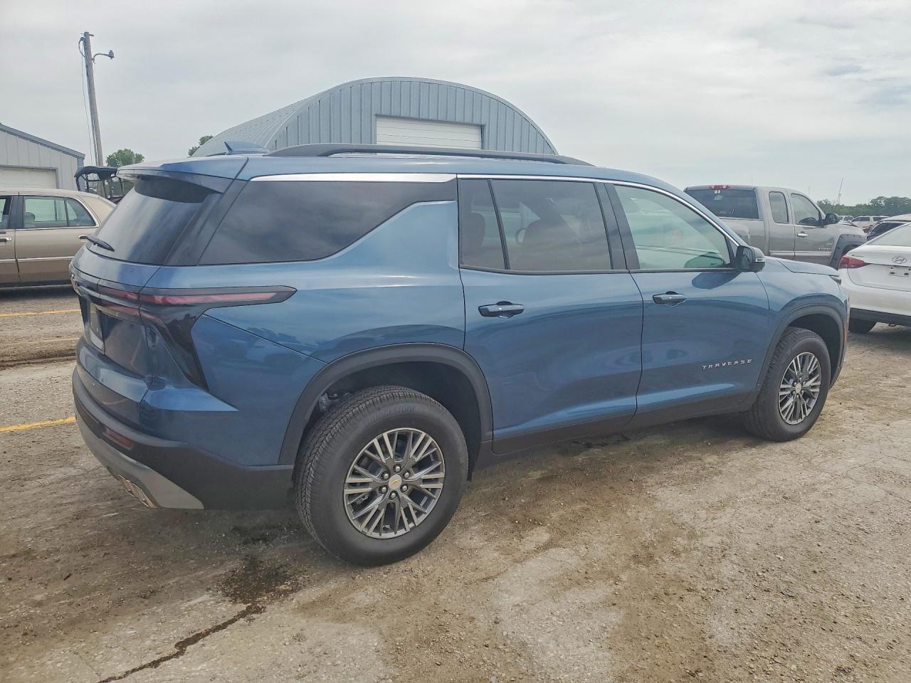 2026 Chevrolet Traverse Lt - Image 3