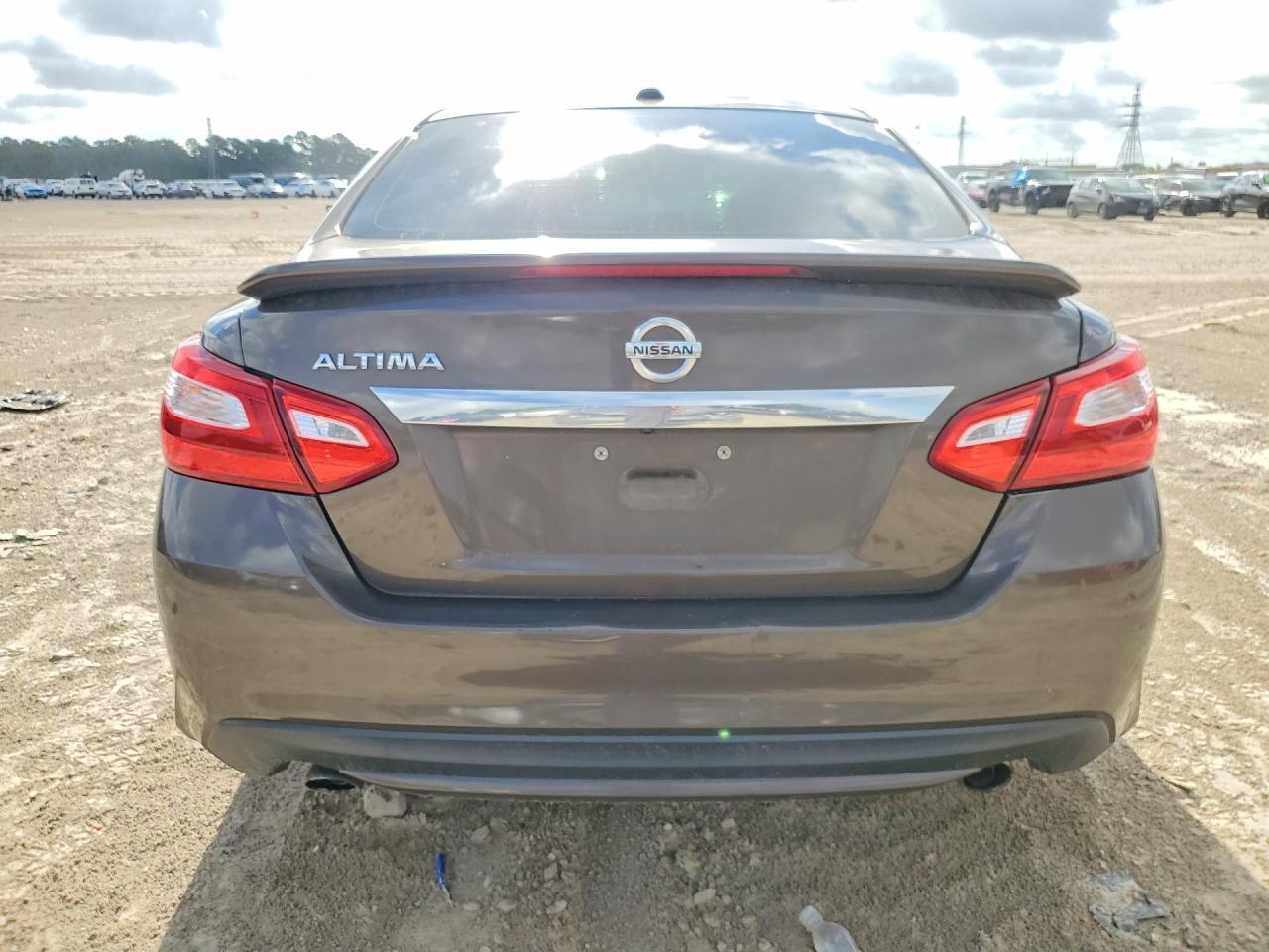 2016 Nissan Altima 2.5 - Фото 6