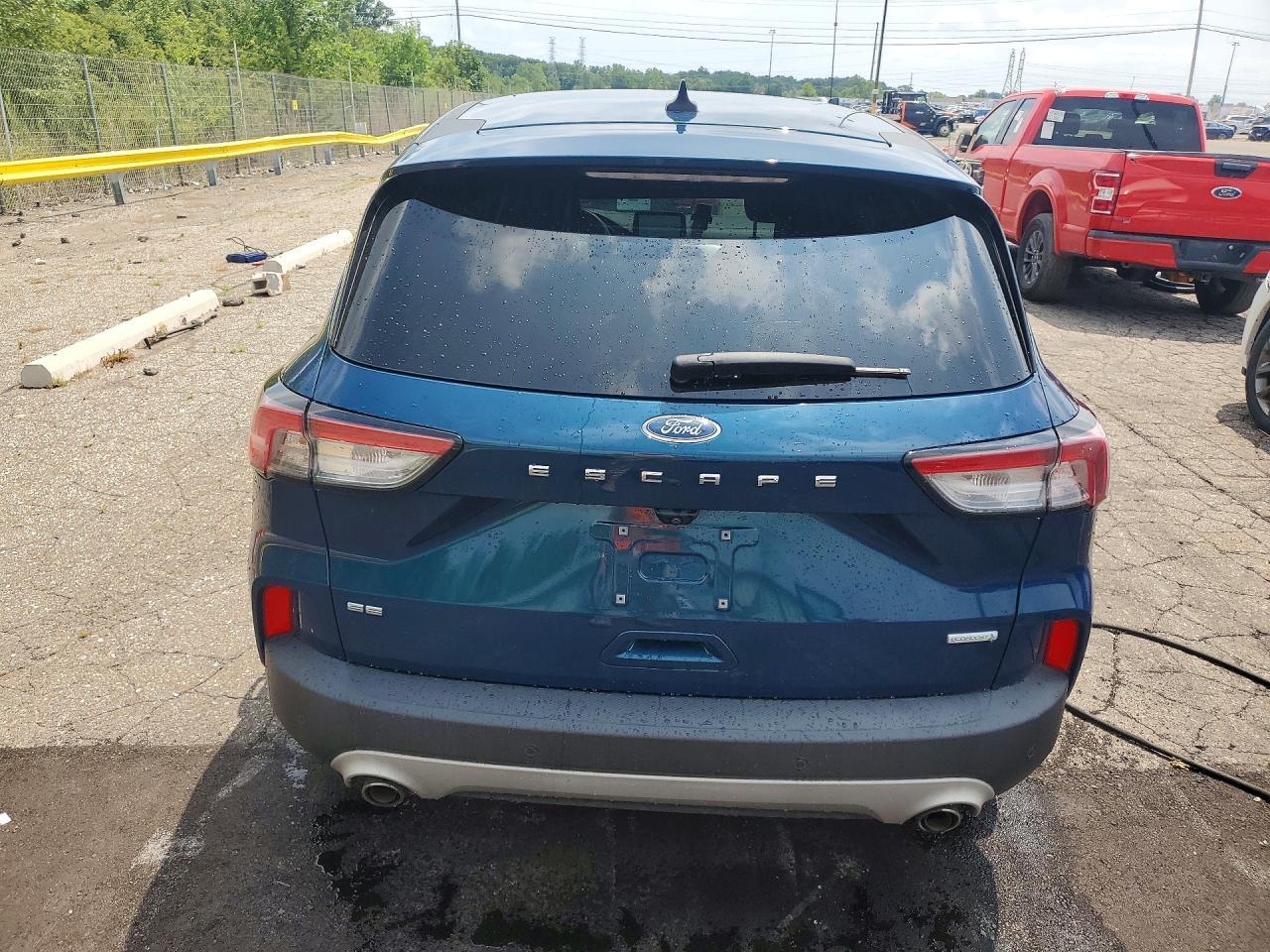 2020 Ford Escape Se - Фото 6