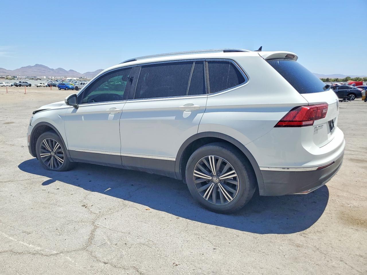 2019 Volkswagen Tiguan Se - Фото 2