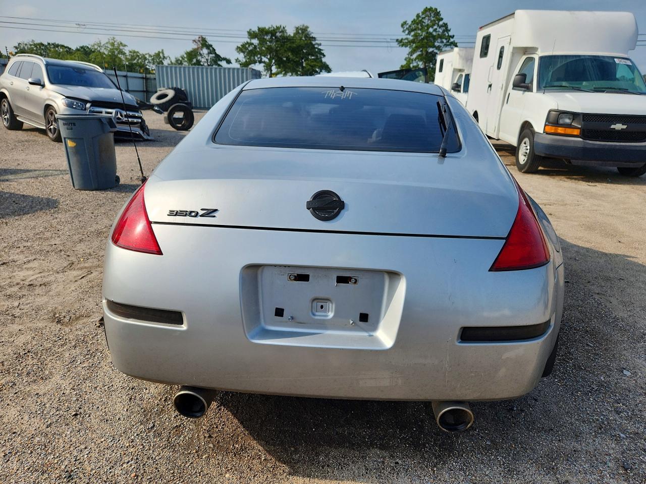 2005 Nissan 350Z Base - Фото 6