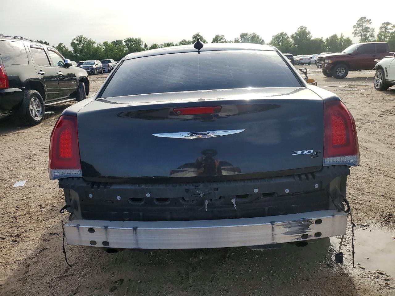 2017 Chrysler 300 S - Фото 6