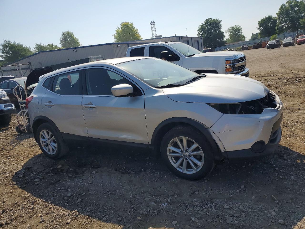 2018 Nissan Rogue Sport S - Фото 4