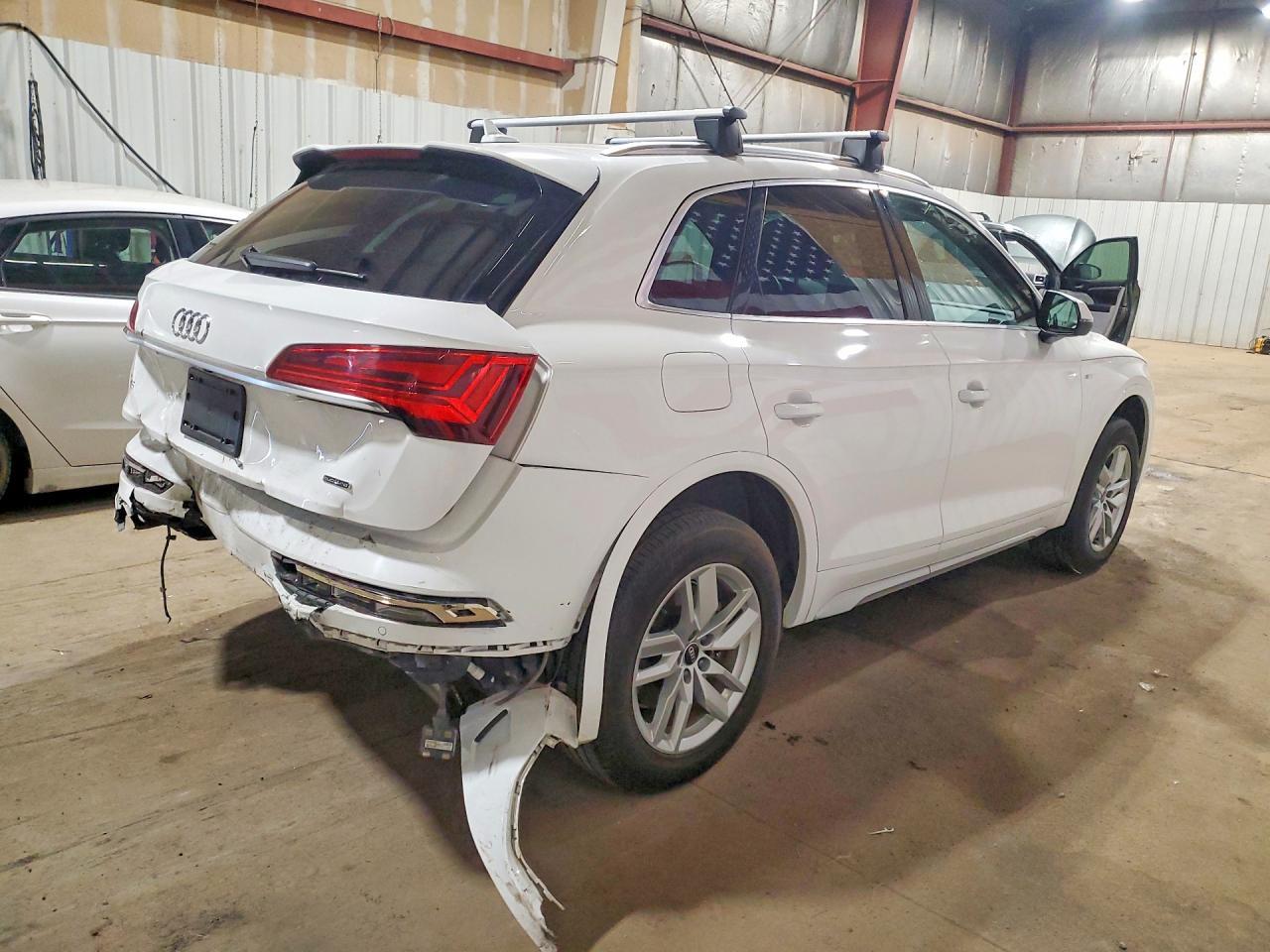 2023 Audi Q5 Premium 45 - Image 3
