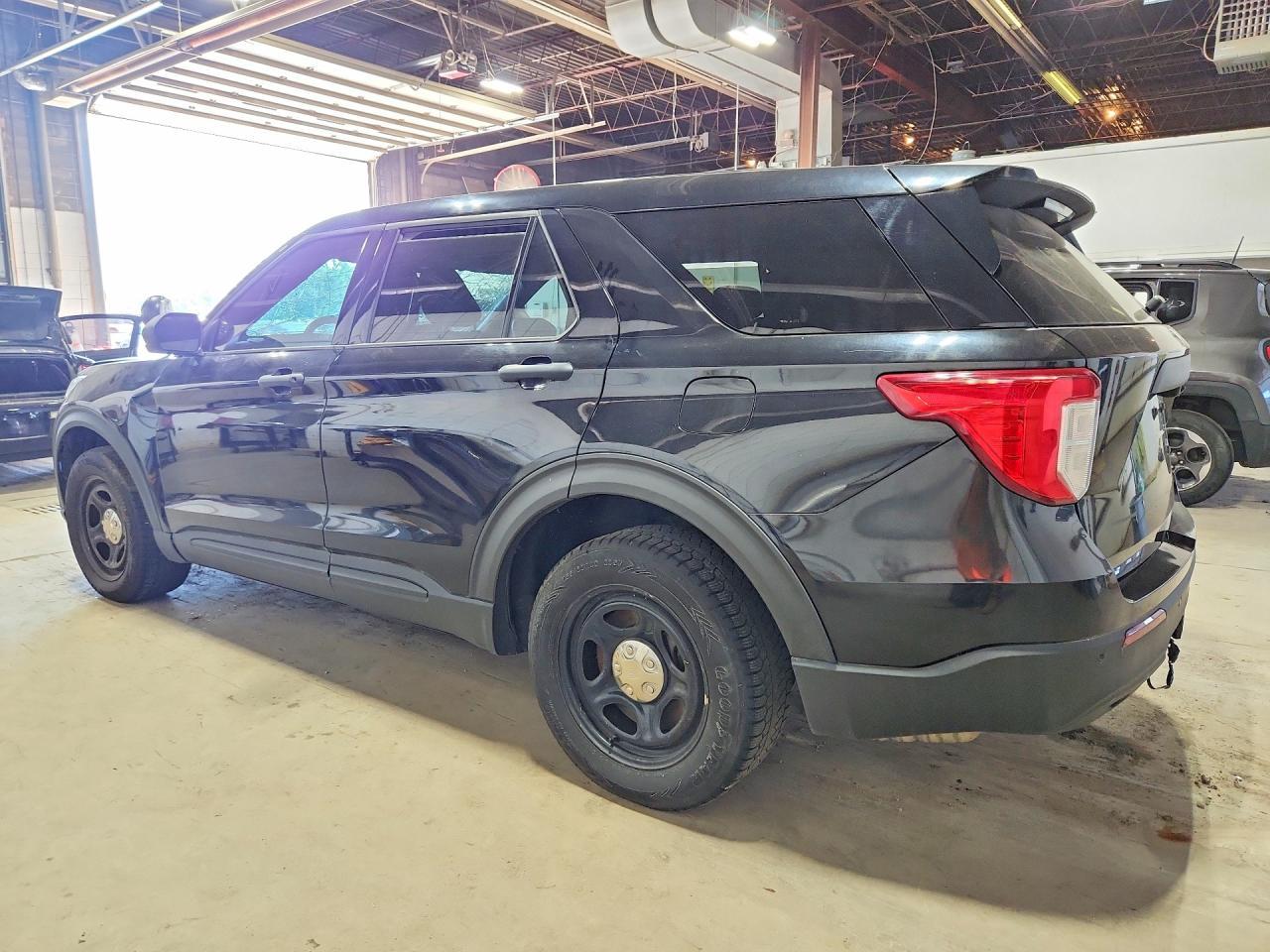 2020 Ford Explorer Police Interceptor - Image 2