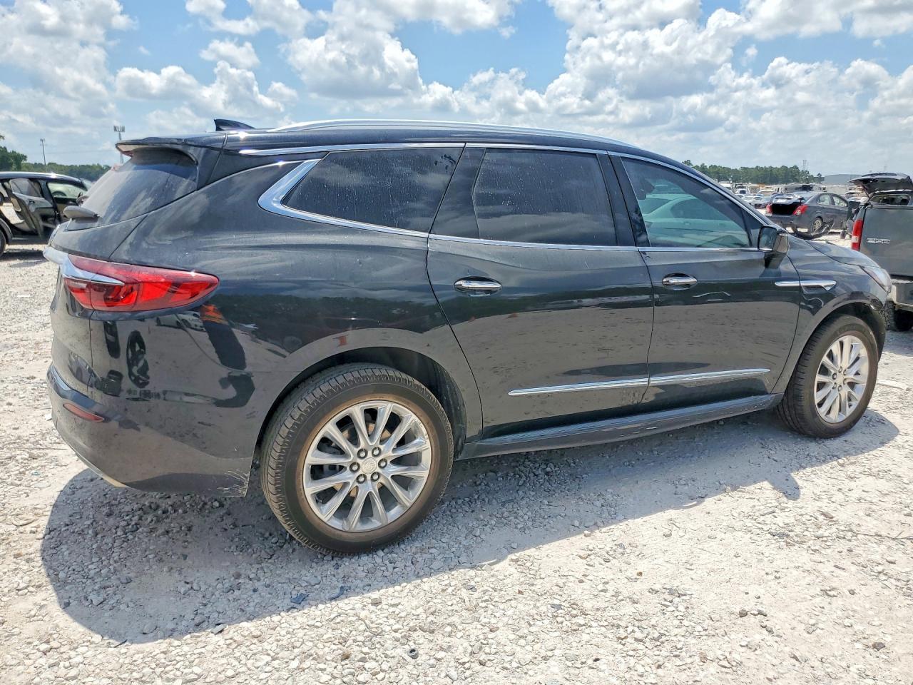 2021 Buick Enclave Premium - Фото 3