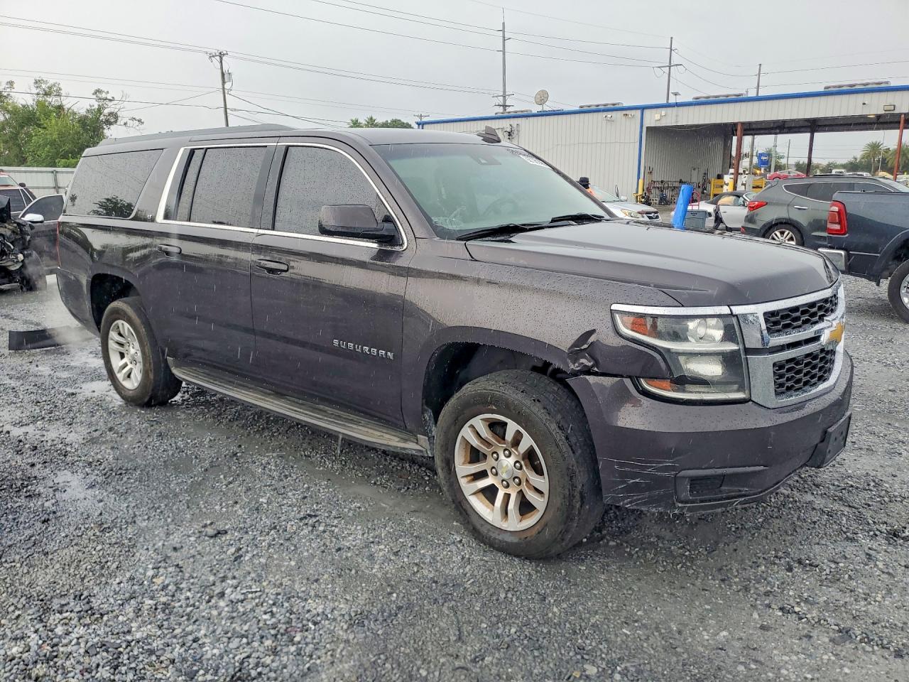 2015 Chevrolet Suburban C1500 Lt - Image 4