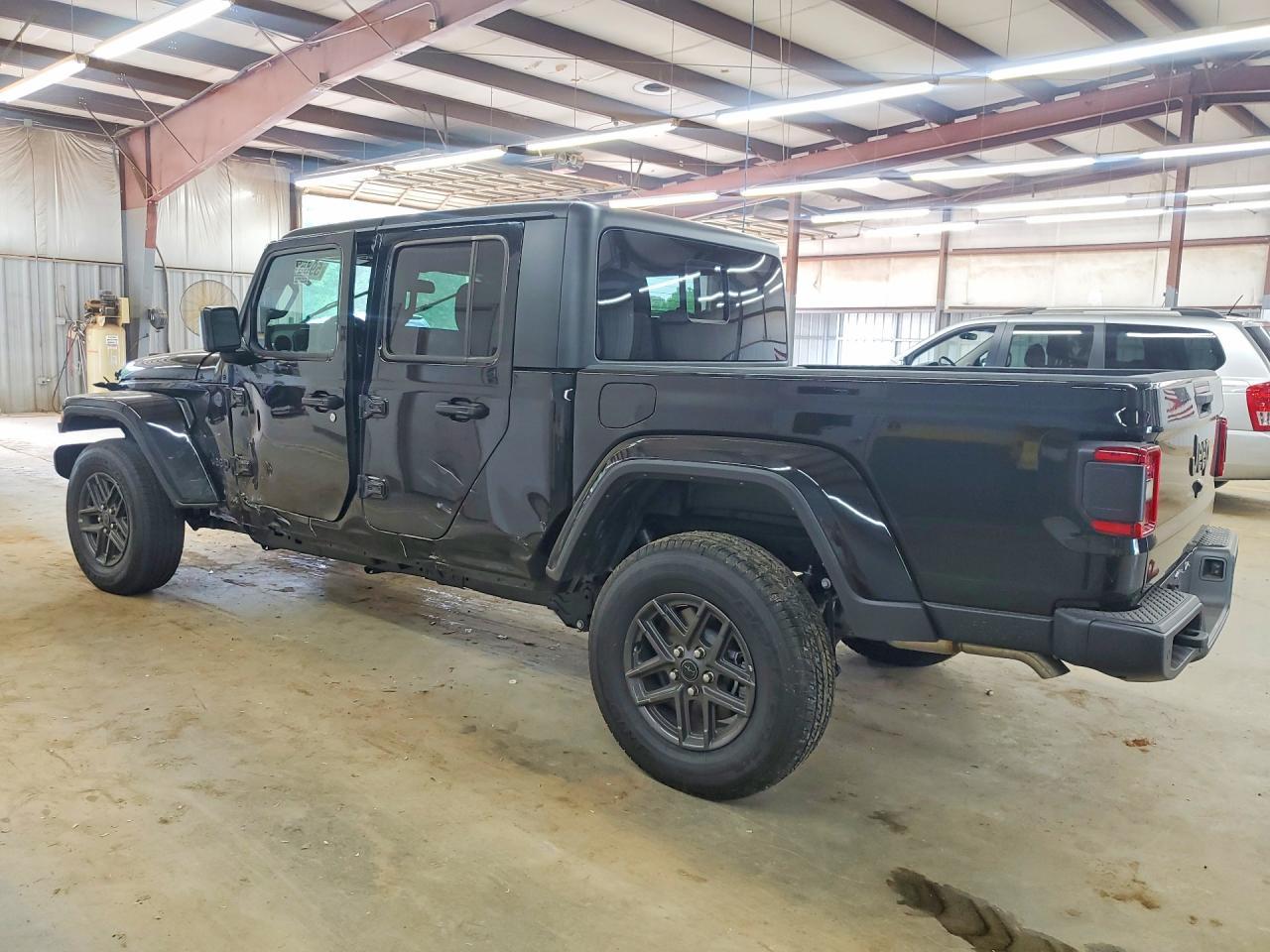 2025 Jeep Gladiator Sport - Фото 2