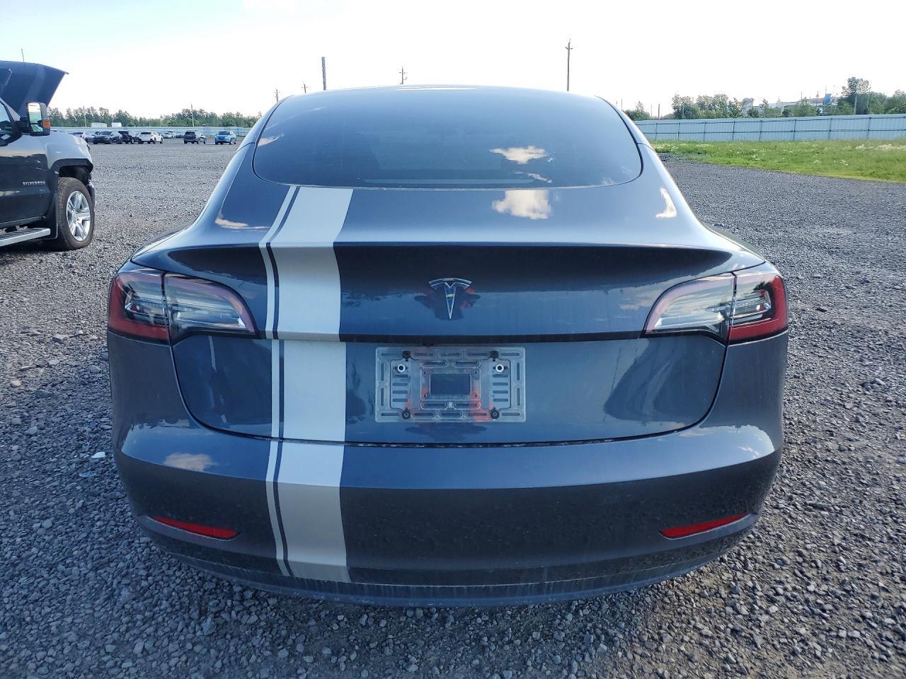 2023 Tesla Model 3 - Фото 6