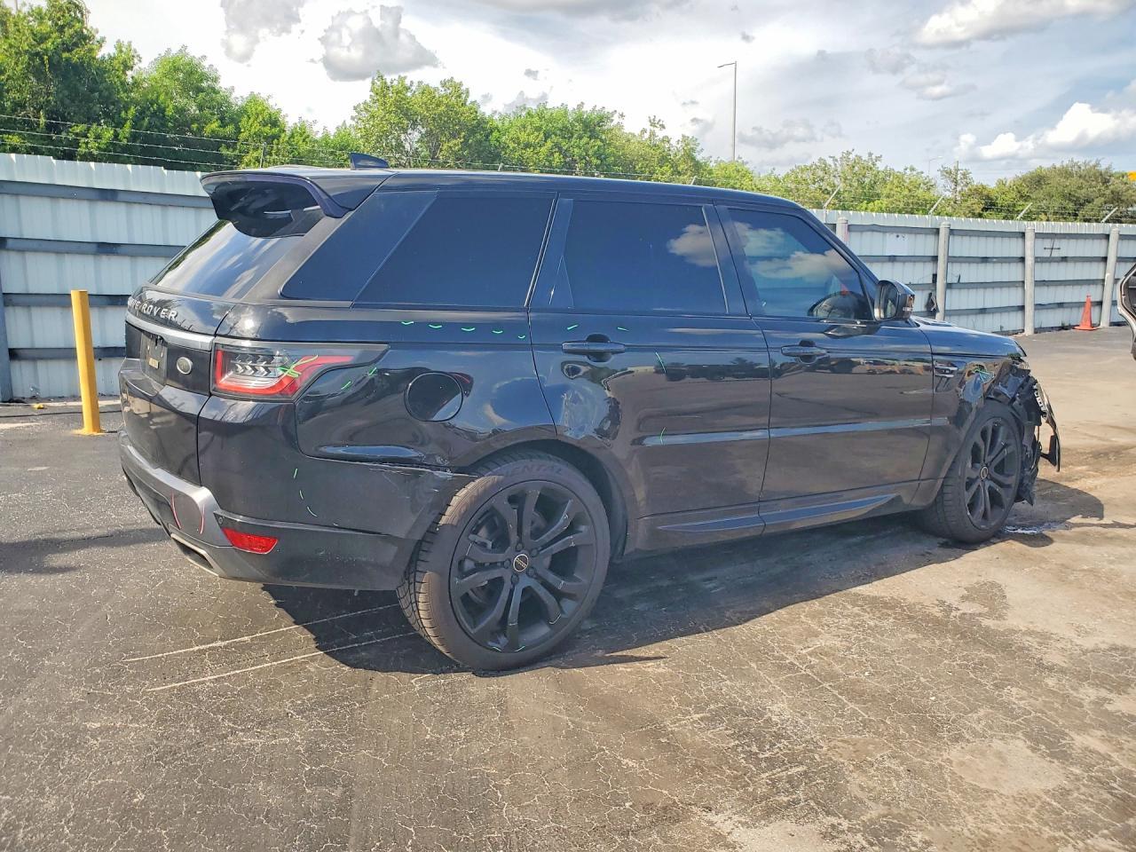 2018 Land Rover Range Rover Sport Hse - Image 3