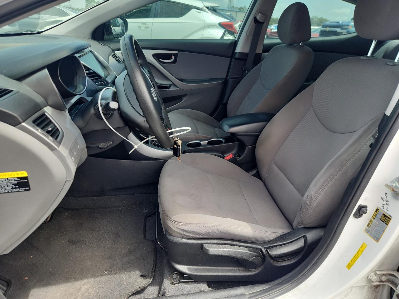 2016 Hyundai Elantra Se - Фото 7