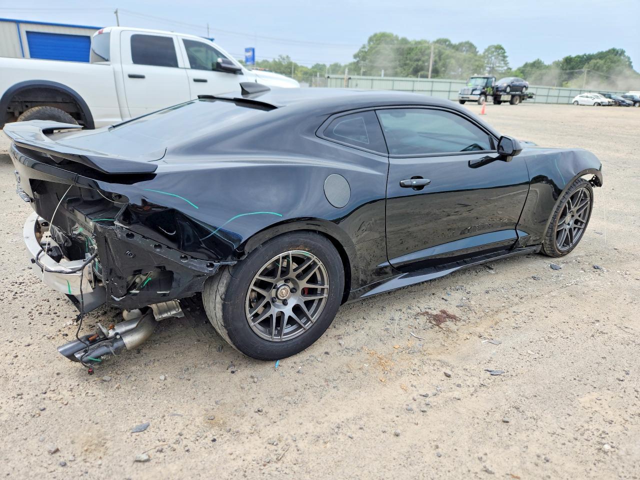 2017 Chevrolet Camaro Zl1 - Фото 3