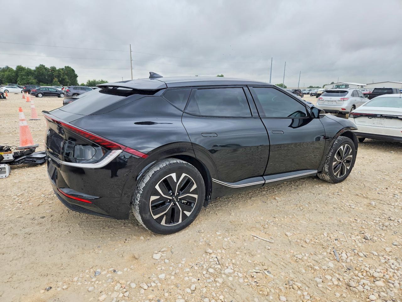 2023 Kia Ev6 Wind - Image 3