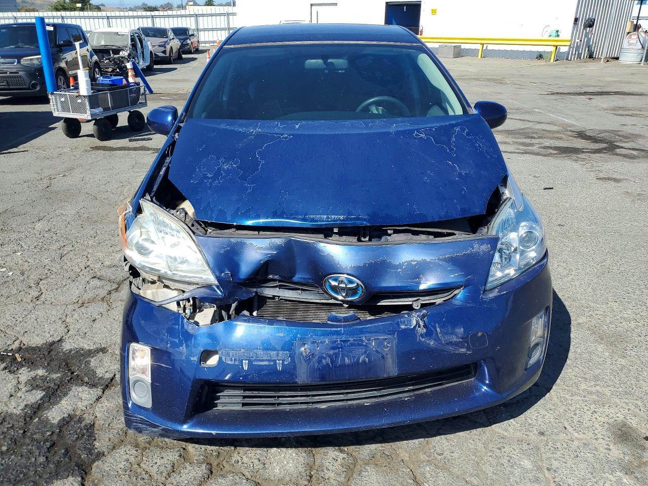 2010 Toyota Prius Iii - Фото 5
