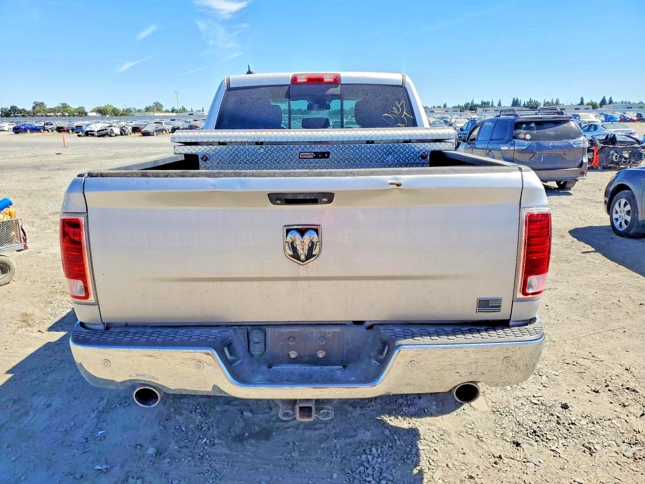2016 Ram 1500 Laramie - Фото 6