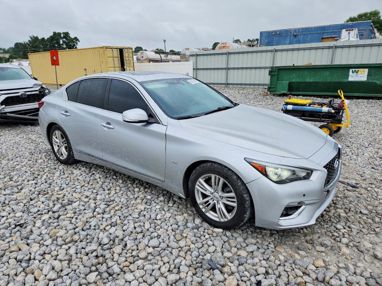 2019 Infiniti Q50 3.0T Luxe - Фото 4