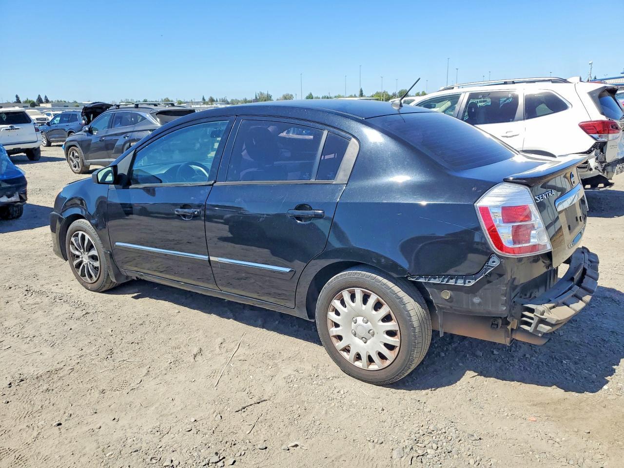 2012 Nissan Sentra 2.0 - Фото 2