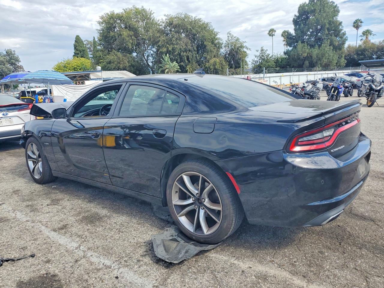 2015 Dodge Charger R/T - Фото 2