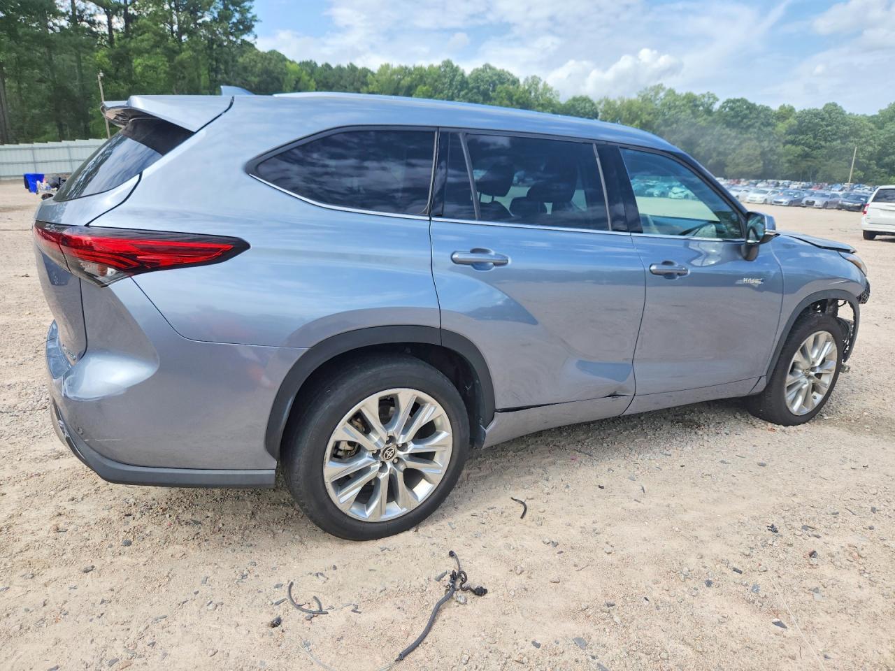2020 Toyota Highlander Hybrid - Фото 3