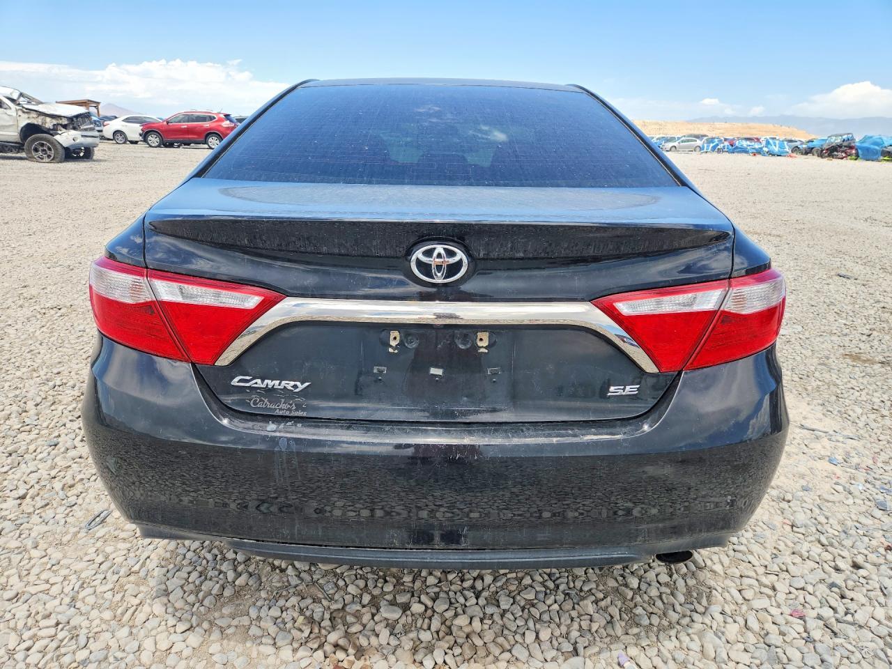 2017 Toyota Camry Se - Фото 6