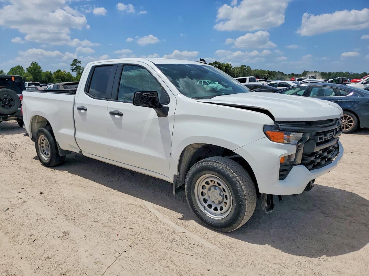 2023 Chevrolet Silverado C1500 - Image 4