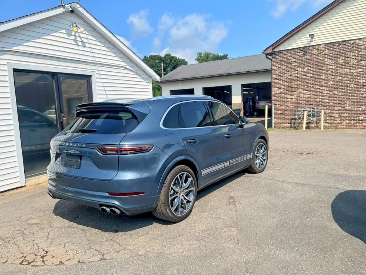 2020 Porsche Cayenne Turbo - Фото 3