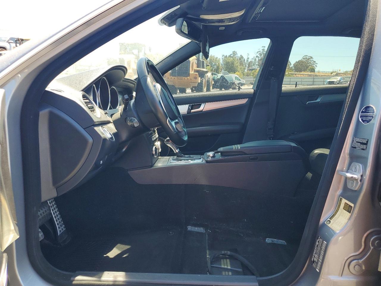 2012 Mercedes-Benz C 250 - Image 7