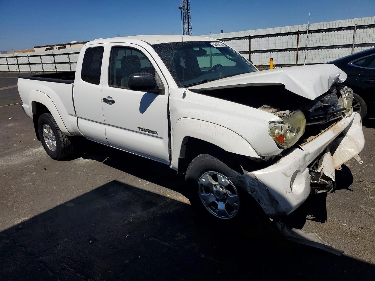 2005 Toyota Tacoma Prerunner Access Cab - Image 4
