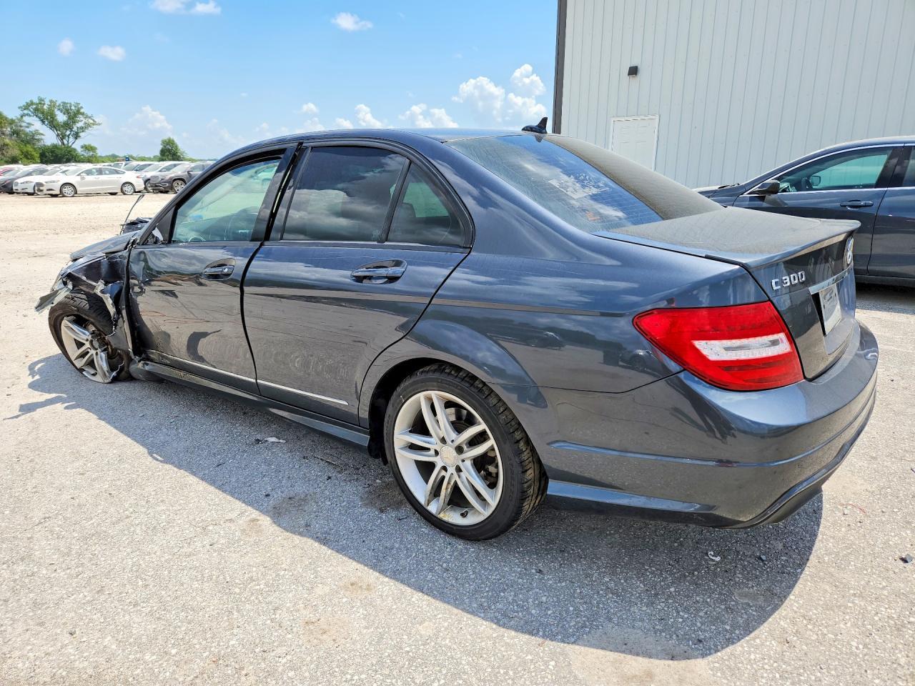 2014 Mercedes-Benz C 300 4Matic - Фото 2