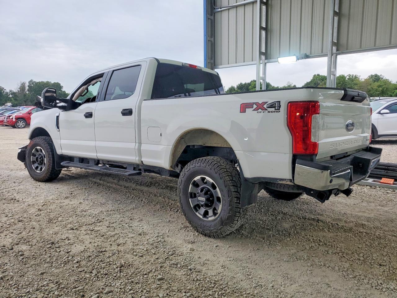 2019 Ford F250 Super Duty - Image 2
