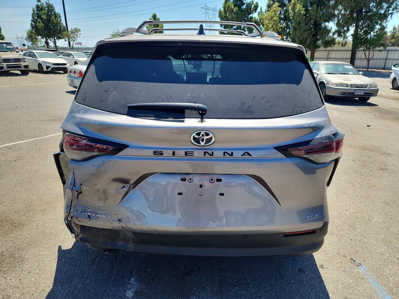 2026 Toyota Sienna Xle 7-Passenger - Image 6