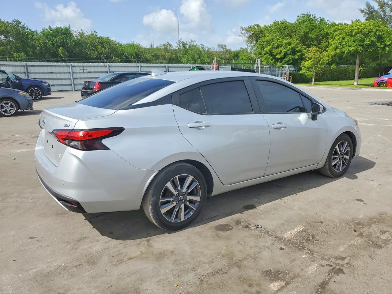 2020 Nissan Versa Sv - Фото 3