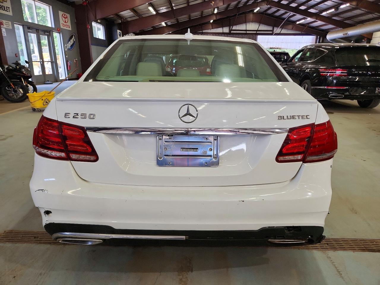 2014 Mercedes-Benz E 250 Bluetec - Image 6