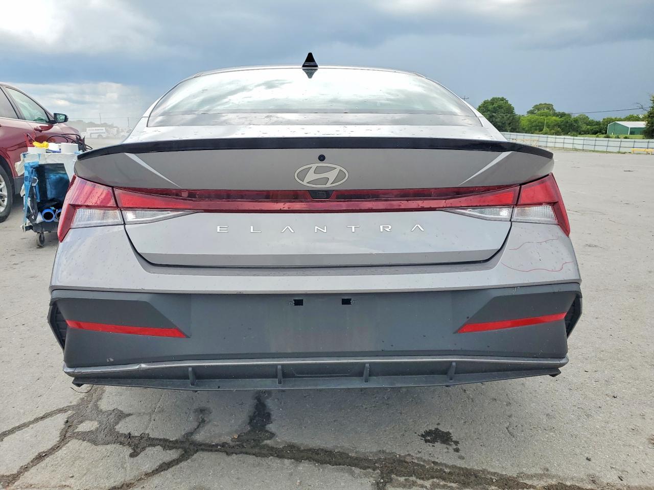 2025 Hyundai Elantra Sel Sport - Фото 6