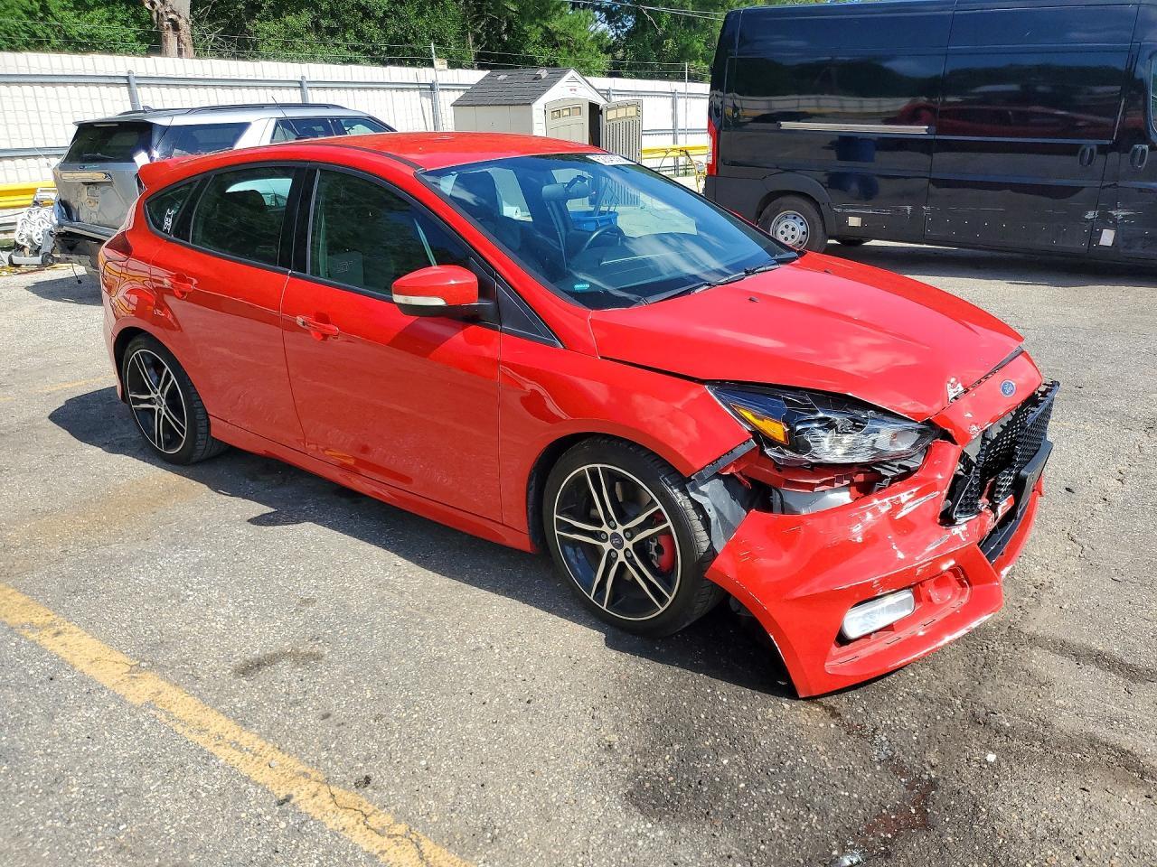 2016 Ford Focus St - Фото 4