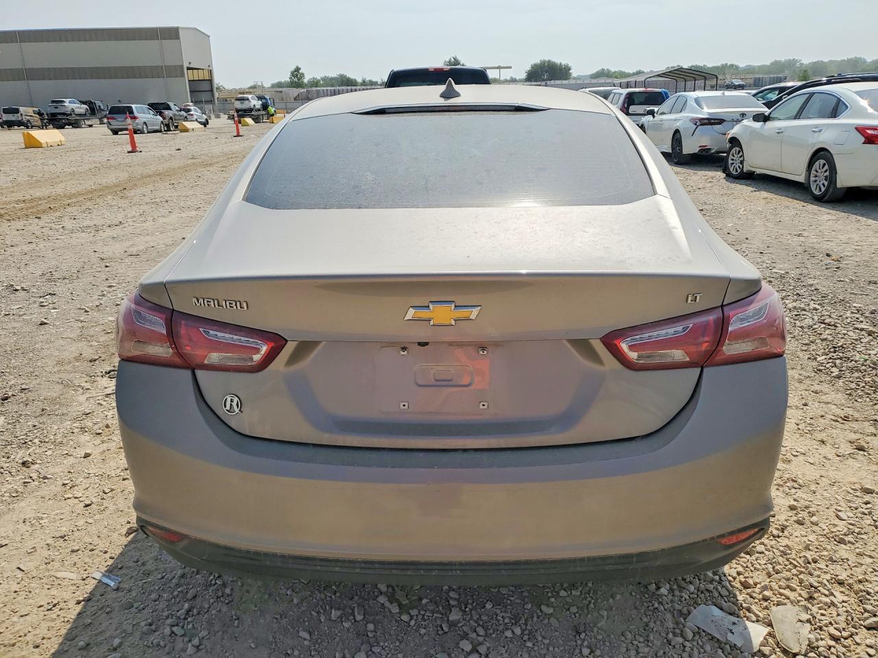 2022 Chevrolet Malibu Lt - Фото 6