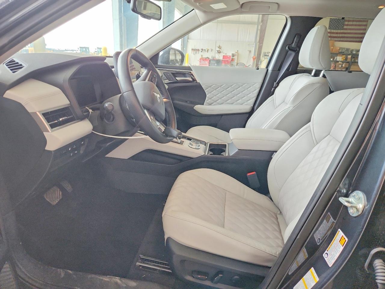 2025 Mitsubishi Outlander Sel - Фото 7